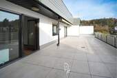 Sehr große Süd-West Terrasse - 3 Zimmer Etagenwohnung in Veitshöchheim