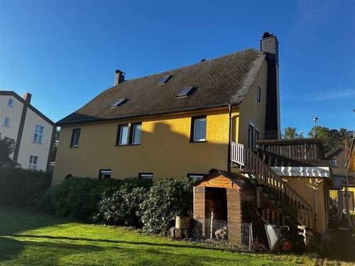 Heckansicht Sommerfoto - 1 Zimmer Einfamilienhaus in Burkhardtsdorf