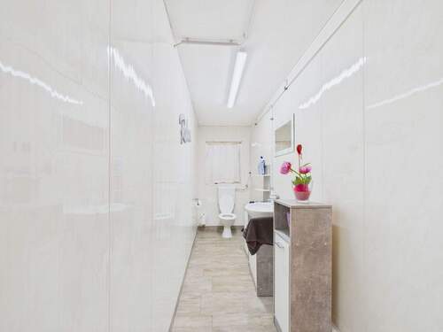 Scheune/Toilette - 