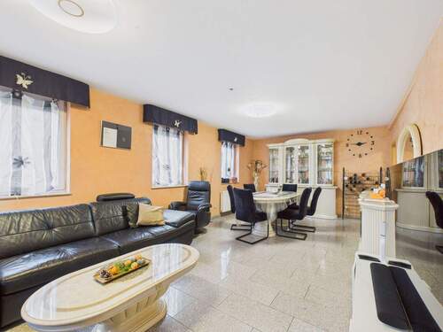 Wohnzimmer/Esszimmer - 