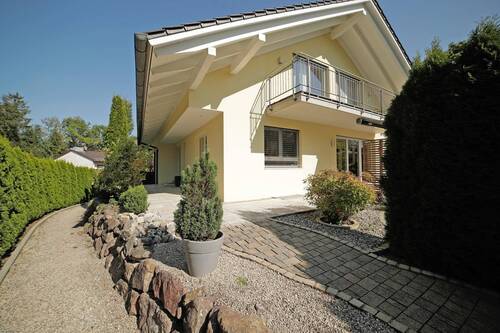 Entreé Pöcking - 8 Zimmer Einfamilienhaus in Pöcking