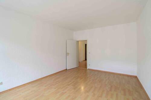 Wohnzimmer (1) - 2 Zimmer Einfamilienhaus in Chemnitz