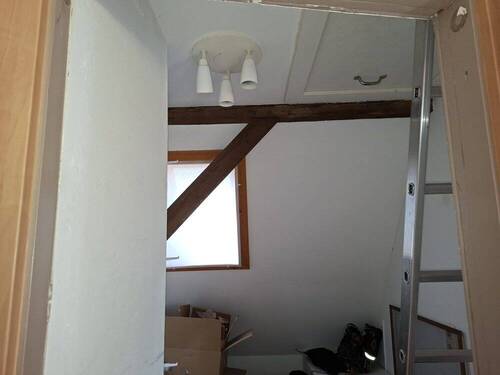 Abstellraum mit Zugang zum Dachboden - 
