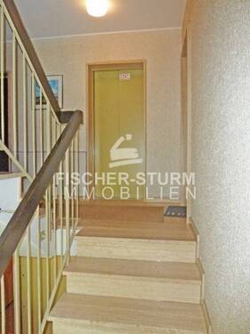Gepflegtes Treppenhaus - 1 Zimmer Etagenwohnung in Hilden