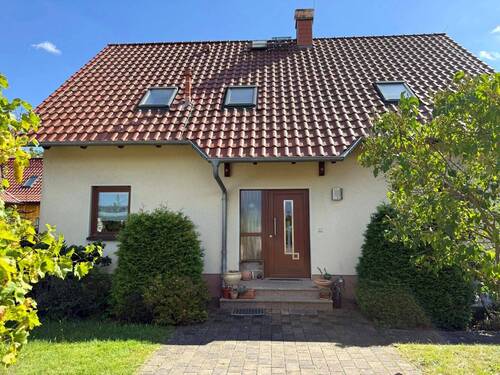 Vorderansicht - 5 Zimmer Einfamilienhaus zum Kaufen in Bischofswerda