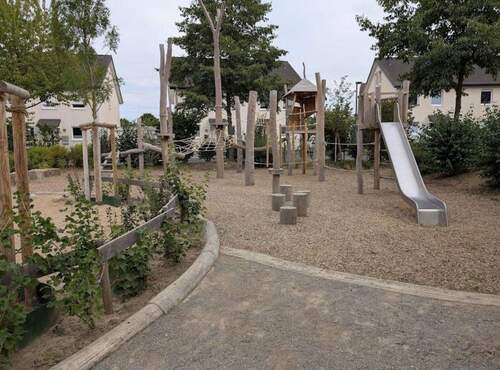 Spielplatz - 3 Zimmer Reihenmittelhaus in Siegburg