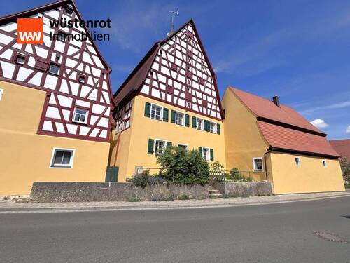 Ostansicht - Einfamilienhaus mit 216,20 m&sup2; in Engelthal zur Miete