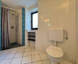 Badezimmer im Erdgeschoss - 