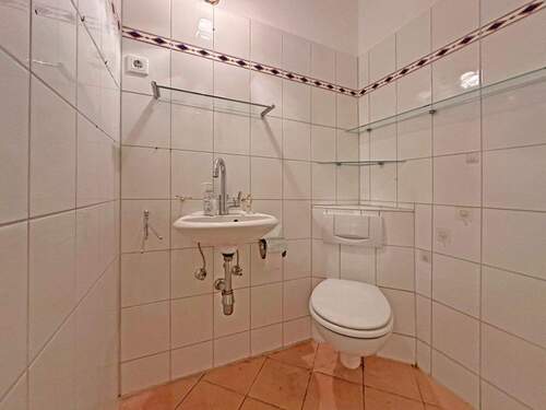 WC - 