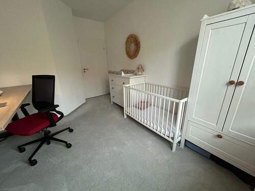 Kinderzimmer/Büro - 