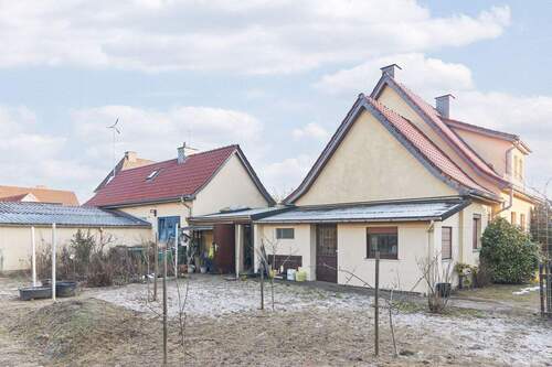 Rückansicht - 5 Zimmer Mehrfamilienhaus, Wohnhaus zum Kaufen in Achim