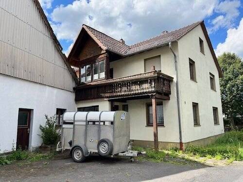 Wohnhaus.jpg - Handwerker aufgepasst ! 2FH mit Scheune (für 1-3 Pferde geeignet) in Hilders-Simmershausen