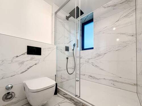 Badezimmer - 3 Zimmer Etagenwohnung zum Kaufen in Düsseldorf