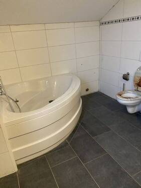 Familienbad mit Dusche - 