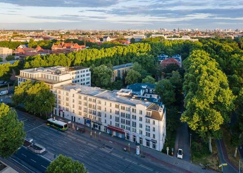 Außenansicht - Teilsanierte 2-Zimmerwohnung in Berlins grüner Toplage Alt-Treptow