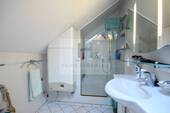 Obergeschoss I WC mit Dusche und Gastherme - 