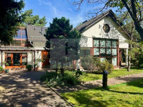 Hauseingang rechts I links Neubau - 