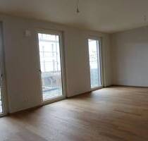 Hochwertige 3-Zimmer-Wohnung mit Einbauküche und Süd-Balkon . Für Anspruchsvolle - Tübingen Südstadt