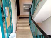 Treppenhaus - 2 Zimmer Etagenwohnung zur Miete in Leipzig