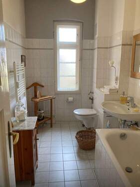 Bad - 2 Zimmer Etagenwohnung in Berlin