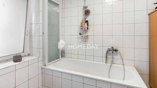 W2 1. OG Badezimmer 1 - 