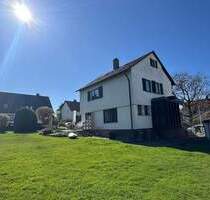 Wunderbar gelegenes Haus mit schönem Garten frei werdend zum 1. Juni - Aichwald Aichschieß