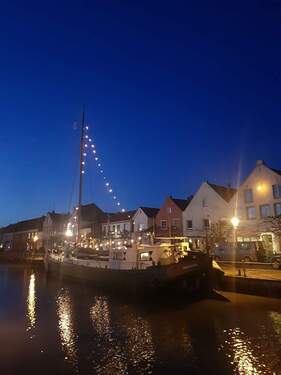 Hafen in der Dämmerung - 