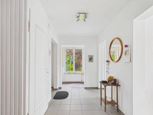 Eingangsbereich EG - 5 Zimmer Einfamilienhaus in Zell unter Aichelberg