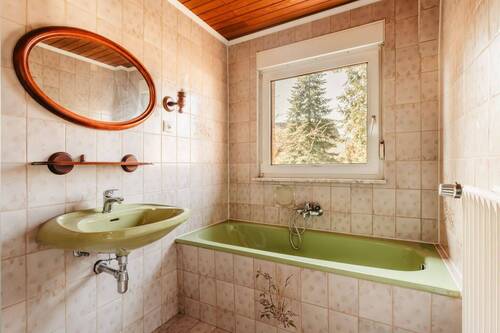 Dusch- und Wannenbad OG - 