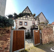 Saniertes Einfamilienhaus (Denkmalschutz) im historischen Ortskern - mit Garage und Terrasse - Neuleiningen