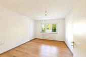 Schlafzimmer - 3 Zimmer Etagenwohnung zum Kaufen in Murrhardt