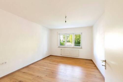 Schlafzimmer - 3 Zimmer Etagenwohnung zum Kaufen in Murrhardt