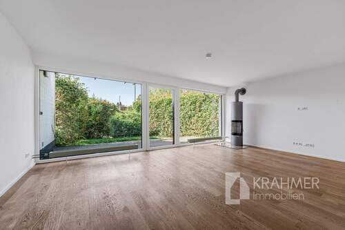 Wohnzimmer - 5 Zimmer Doppelhaushälfte zum Kaufen in Meerbusch / Langstkierst