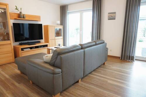 Wohn-/Esszimmer - 