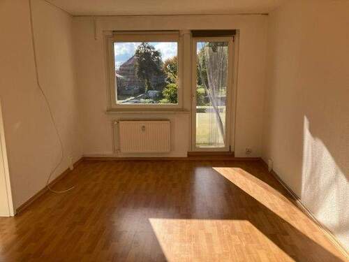 Wohnzimmer - 5 Zimmer Etagenwohnung zur Miete in Tützpatz