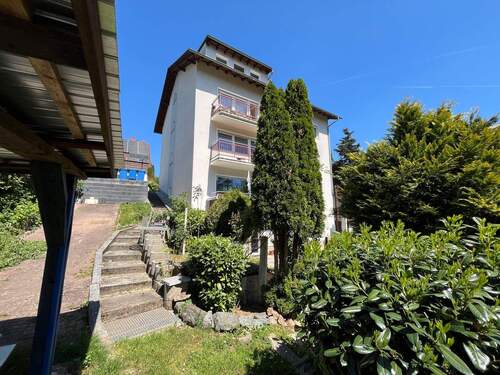 Hausansicht vom Garten - Mehrfamilienhaus, Wohnhaus mit 445,00 m² in Breuberg zum Kaufen