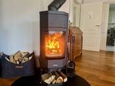 Neuer Kaminofen schafft viel Wärme und Wohlgefühl - 6 Zimmer Einfamilienhaus zum Kaufen in Osnabrück