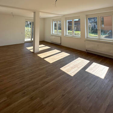 Bild 1 - Familien Willkommen - großzügige 3- Zimmer-WHG in ruhiger, stadtnaher Lage!