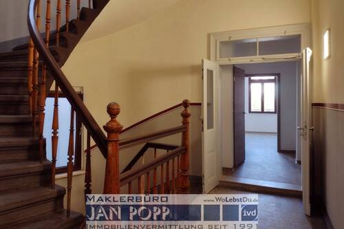 Treppenhaus-Wohnung - 