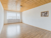 Wohnzimmer - 3 Zimmer Mehrfamilienhaus, Wohnhaus zum Kaufen in Obersulm