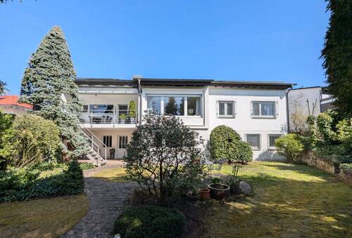 Haus und Garten - Bezugsfertig & exklusiv: moderner Wohnkomfort, zeitlose Architektur & Natur pur!