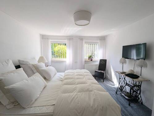 Schlafzimmer im UG - 