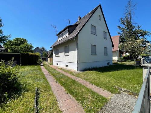 Seitenansicht Vorderhaus 1 - Grundstück in Nürnberg zum Kaufen