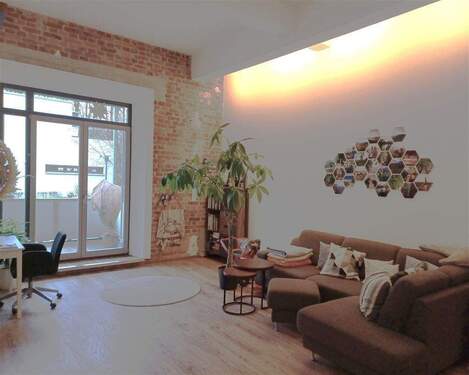 Hohe Räume - 2 Zimmer Etagenwohnung zur Miete in Schwabach