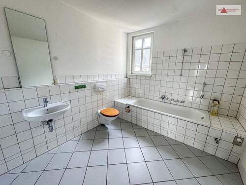 Badezimmer - Etagenwohnung mit 76,30 m&sup2; in Zschorlau zur Miete