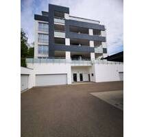 Luxuriös und neuwertig 4 Zi, Küche, Bad, Gäste WC, Balkon, Garage... - Bad Mergentheim