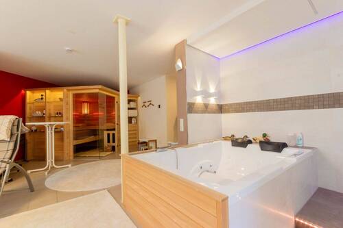 Whirlpool und Sauna - 