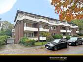 Straßenansicht - Gut geschnitten mit Tiefgaragenstellplatz