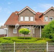 Einziehen & Wohlfühlen! Stets modernisierte DHH mit gepflegter Ausstattung & hübschem Außenbereich - Kerpen Buir