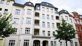 Gebäudevorderseite - +++ Investment mit Charakter. Attraktive 2-Zimmer-Wohnung in Chemnitz - Stadtteil Schloßchemnitz +++